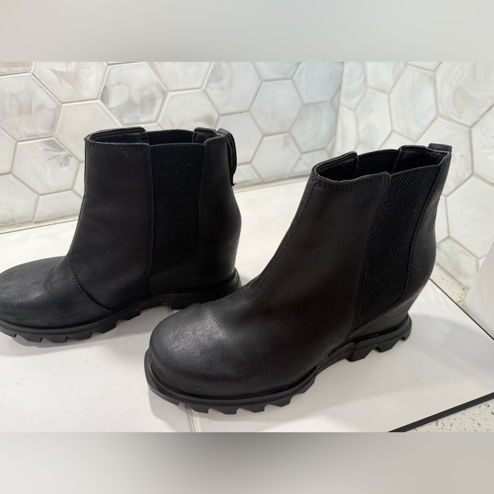 Sorel Joan Of Artic Sz 8.5 Wedge III Chelsea Booties Black Leather Waterproof